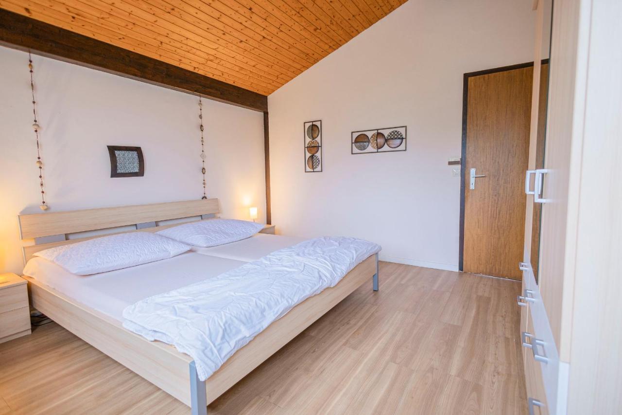 Ferienwohnpark Immenstaad Am Bodensee Satteldachhaus Typ 9 Sd 57 Bagian luar foto