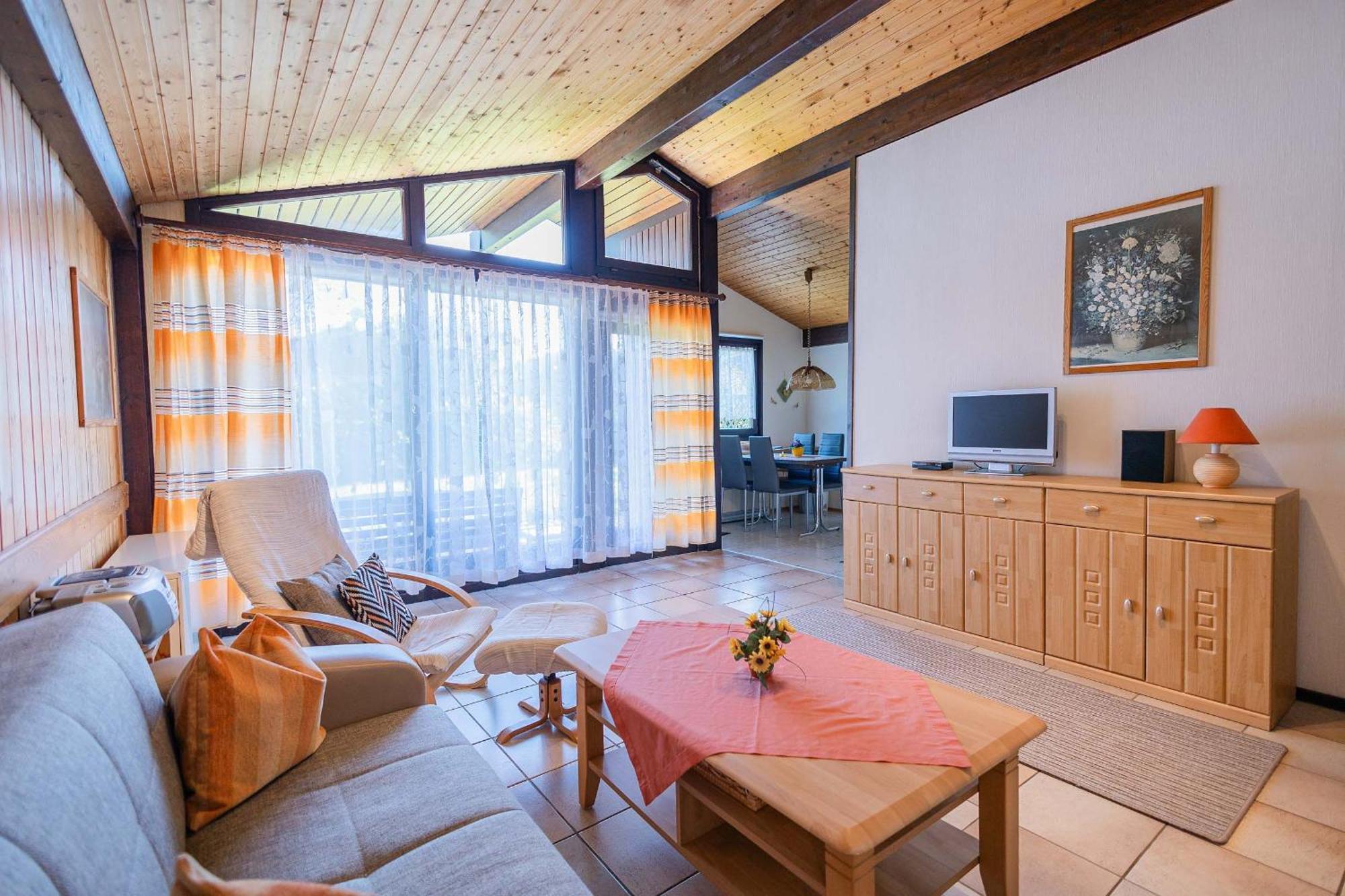 Ferienwohnpark Immenstaad Am Bodensee Satteldachhaus Typ 9 Sd 57 Bagian luar foto
